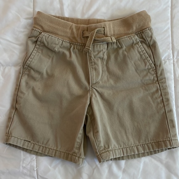 Two pairs of Gap 3T boys khaki shorts - Picture 3 of 3